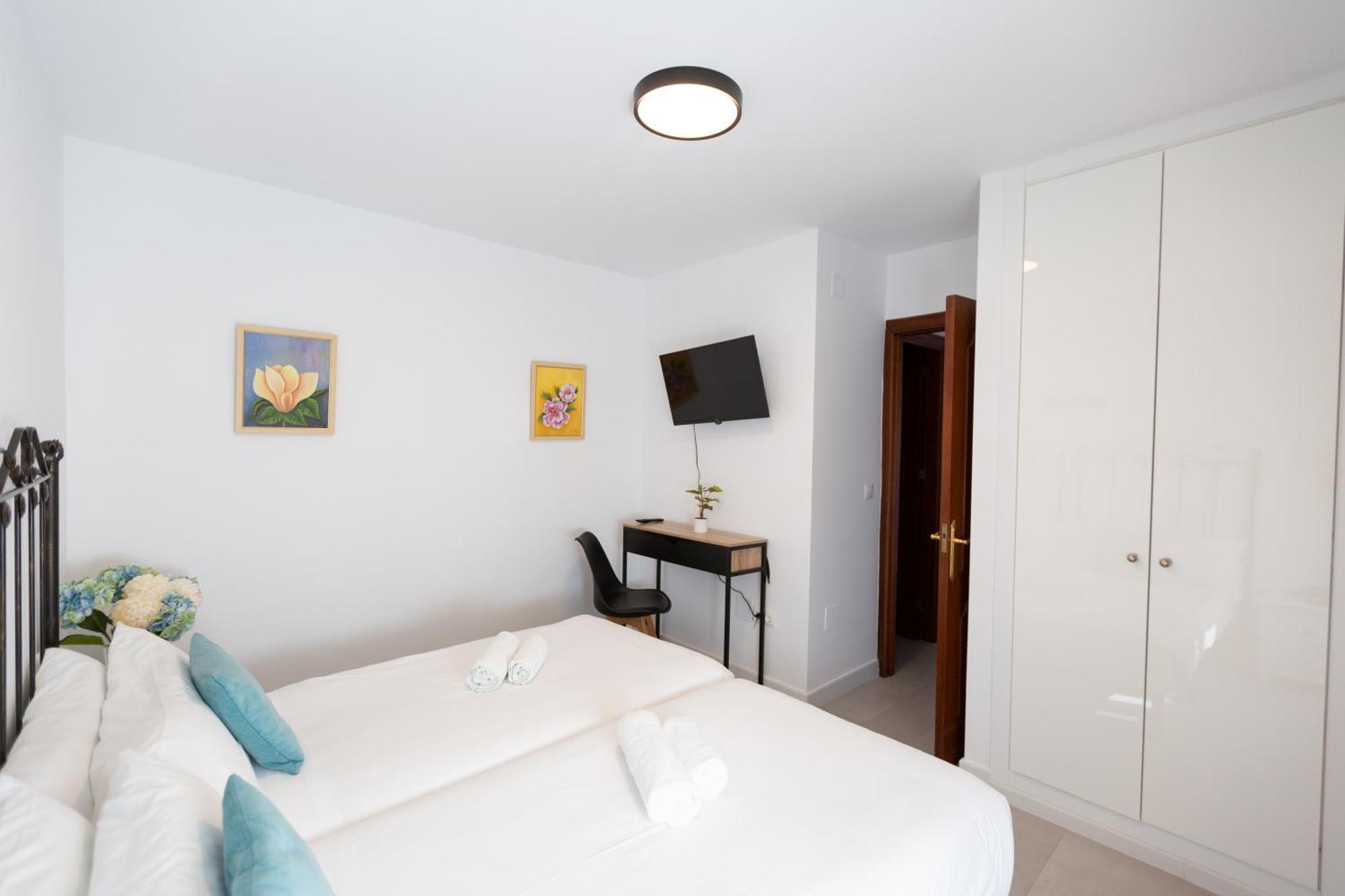 Hotel Mediterraneo By Croma Estepona Exterior photo