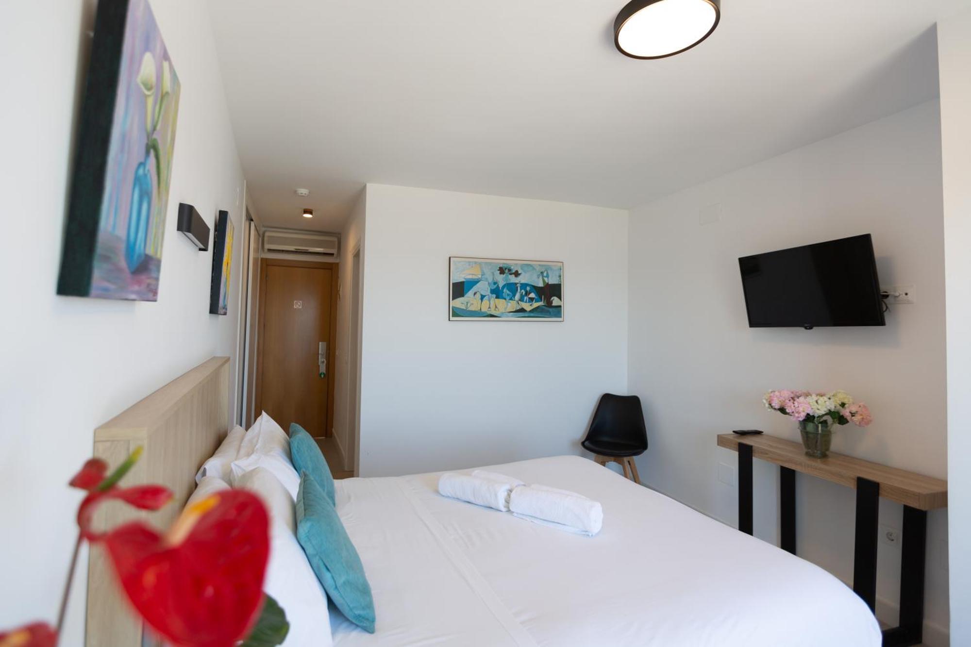 Hotel Mediterraneo By Croma Estepona Exterior photo