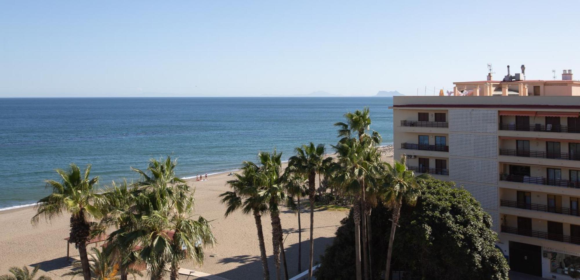 Hotel Mediterraneo By Croma Estepona Exterior photo