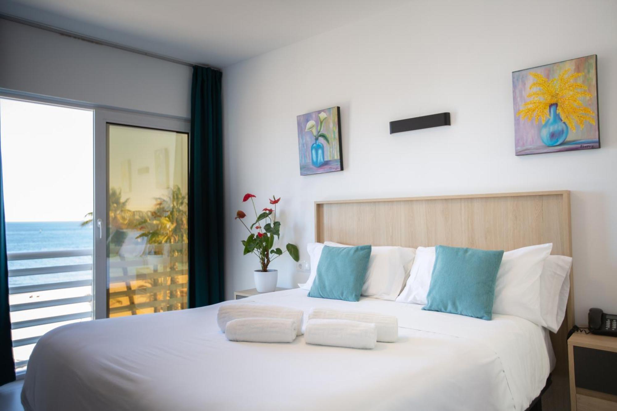 Hotel Mediterraneo By Croma Estepona Exterior photo