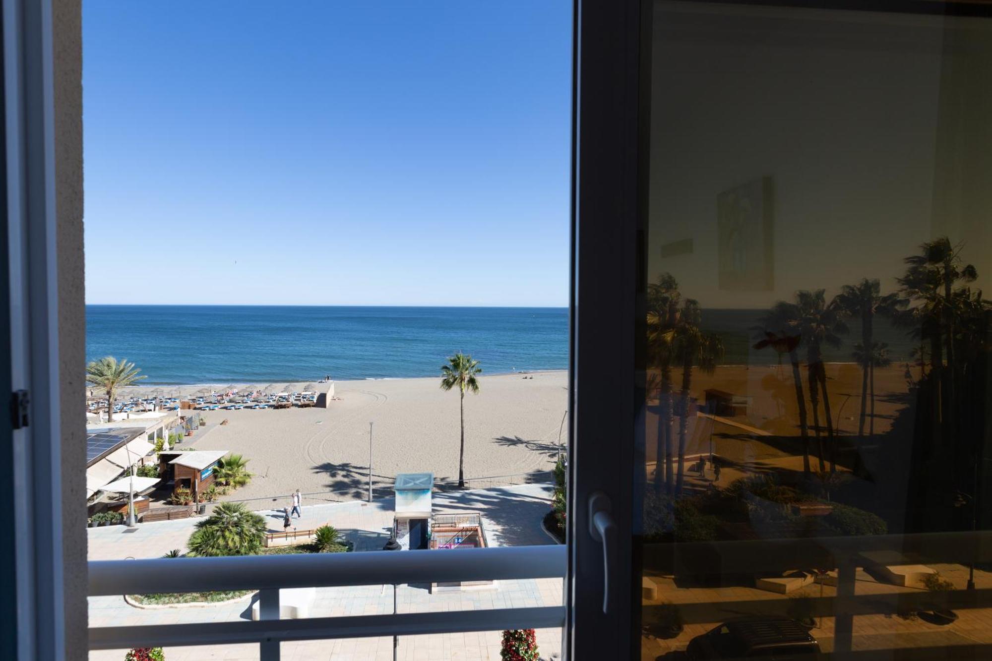 Hotel Mediterraneo By Croma Estepona Exterior photo