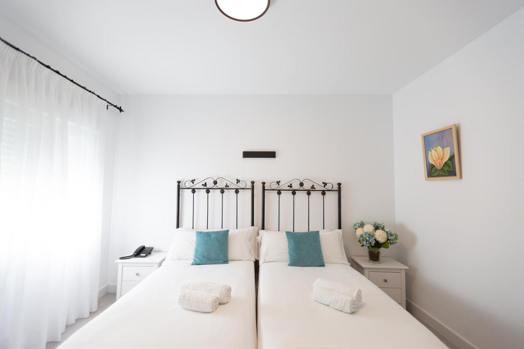 Hotel Mediterraneo By Croma Estepona Exterior photo
