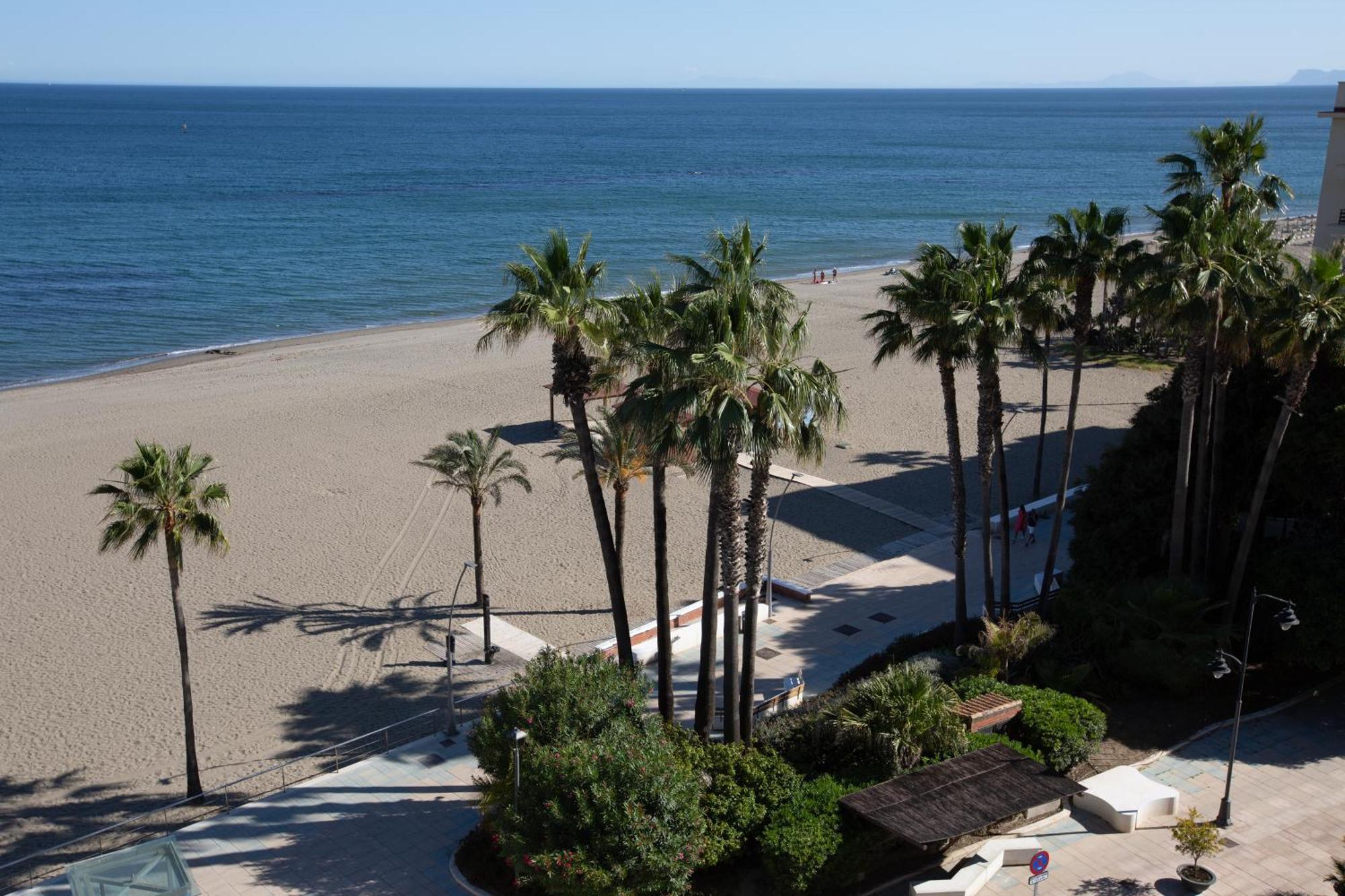 Hotel Mediterraneo By Croma Estepona Exterior photo