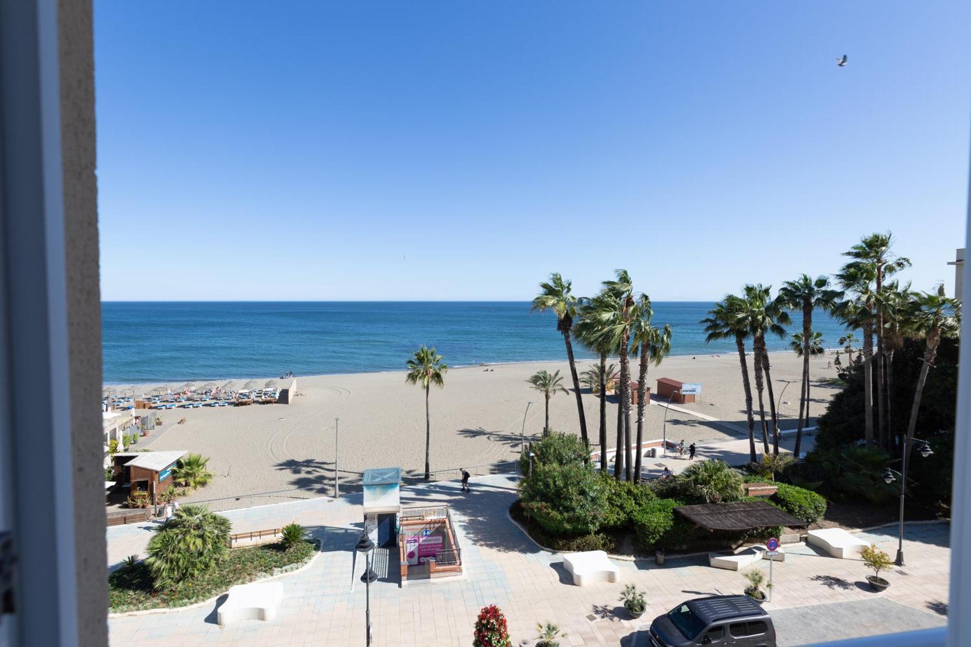 Hotel Mediterraneo By Croma Estepona Exterior photo