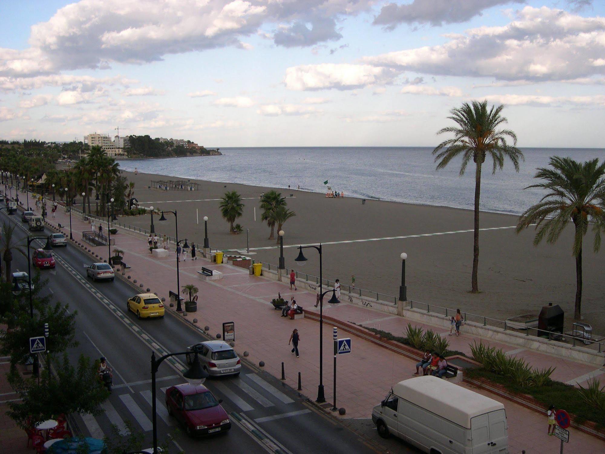 Hotel Mediterraneo By Croma Estepona Exterior photo